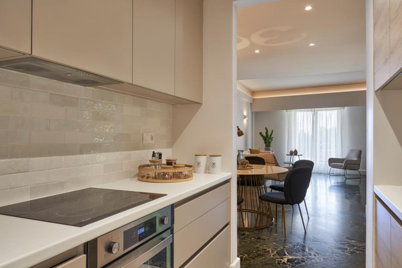 Chic N Bright 3Bd Apt With Hilton View Athen Eksteriør bilde