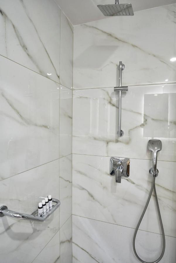 Chic N Bright 3Bd Apt With Hilton View Athen Eksteriør bilde
